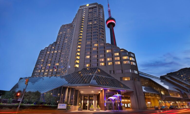 Cheap Toronto Hotels for an Inexpensive Vacation